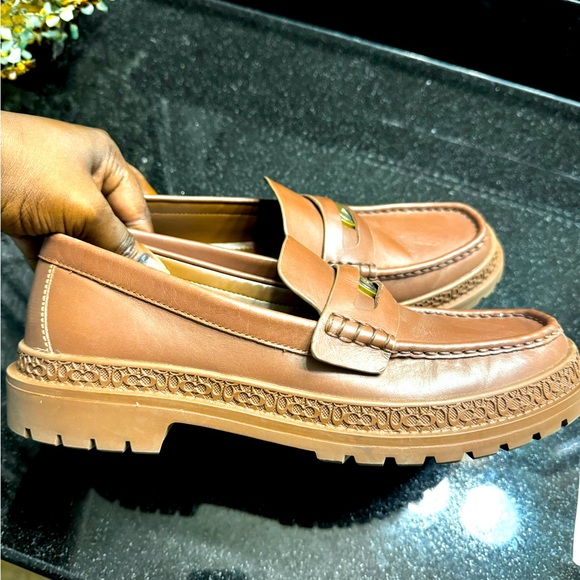 Coach loafer with signature coin - Picture 3 of 3